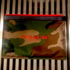 Men’s Coach Zip Pouch, Like new!